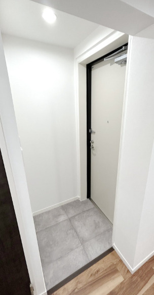 フェリチタ横川の玄関