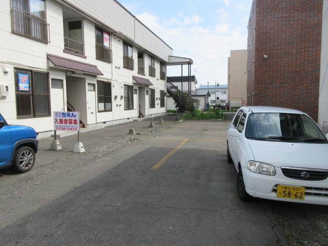 光南ハイツの駐車場