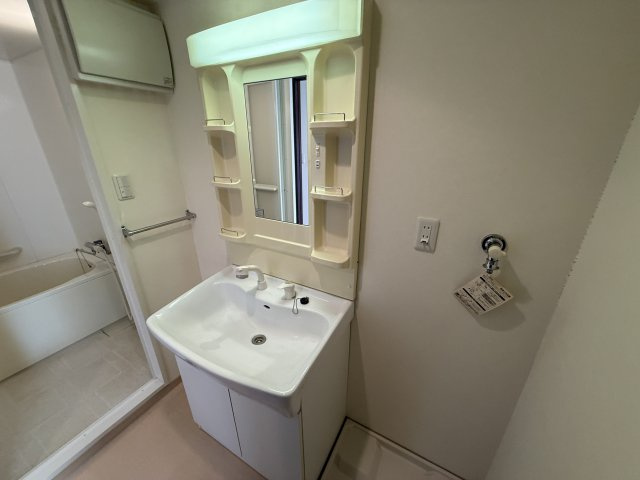 アイトーン豊中の独立洗面台