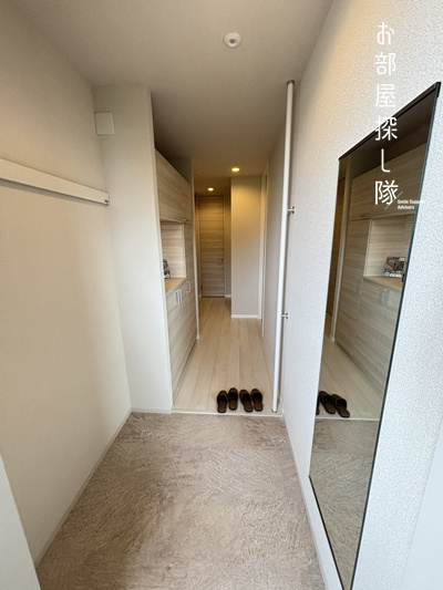 シャーメゾンレジデンス夜明の玄関