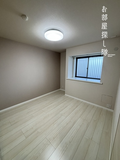 シャーメゾンレジデンス夜明の洋室