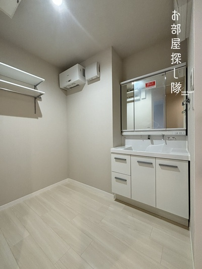 シャーメゾンレジデンス夜明の洗面所