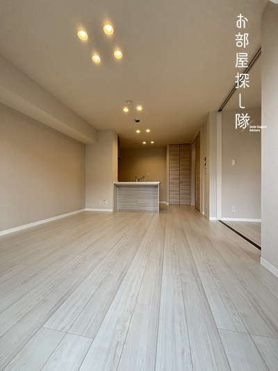 シャーメゾンレジデンス夜明の居間・リビング