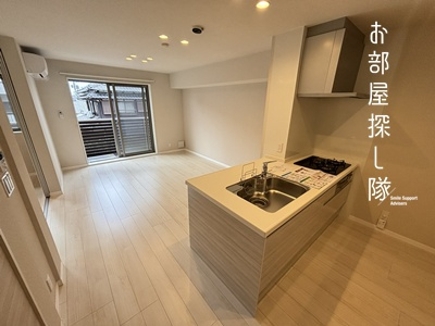 シャーメゾンレジデンス夜明の居間・リビング