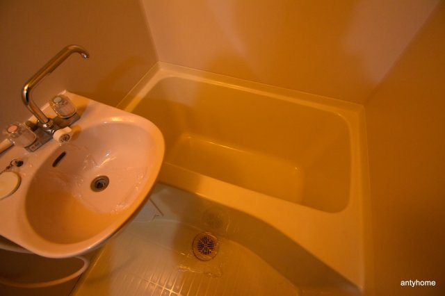 ジオナ新大阪　仲介手数料無料の浴室