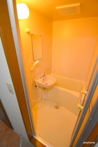 ジオナ新大阪　仲介手数料無料の浴室