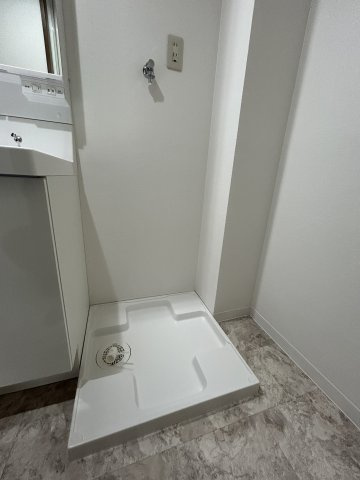 大観町Ｆビルの玄関|明るい玄関です