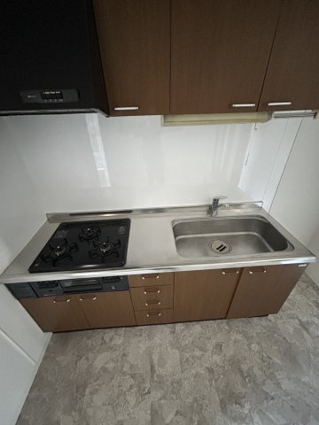 大観町Ｆビルのキッチン|お料理しやすいキッチンです