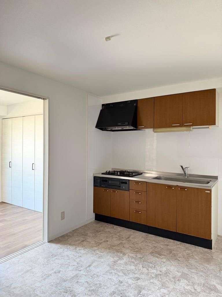 大観町Ｆビルのキッチン|使いやすいキッチンです