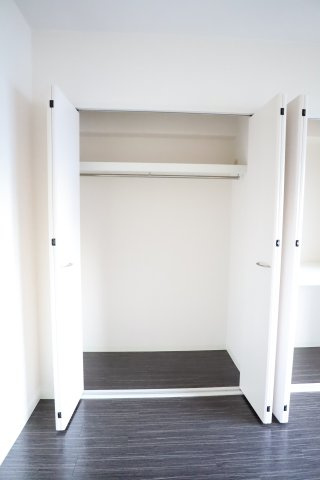 大阪市城東区今福東１丁目の賃貸マンションの収納