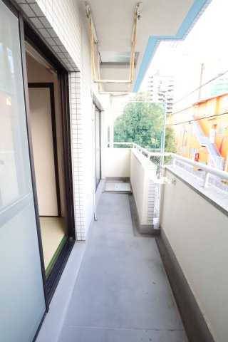 大阪市城東区今福東１丁目の賃貸マンションのバルコニー