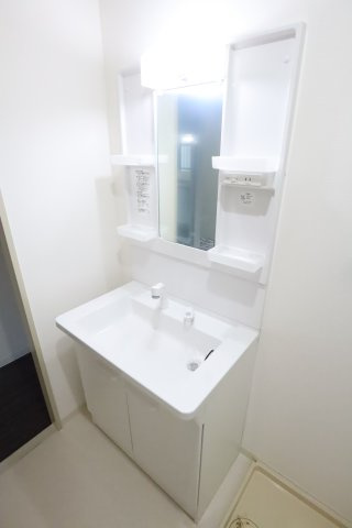 大阪市城東区今福東１丁目の賃貸マンションの洗面所