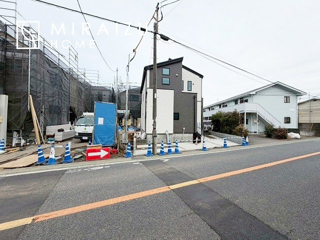 【前面道路含む現地写真】