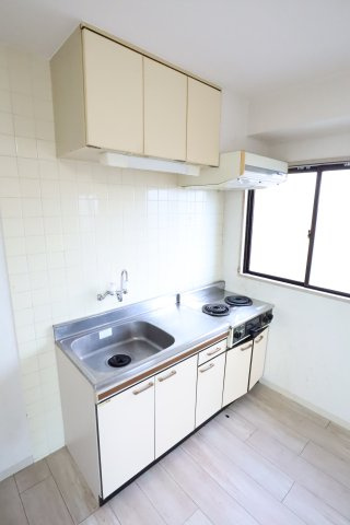 大阪市城東区鴫野西１丁目の賃貸マンションのキッチン