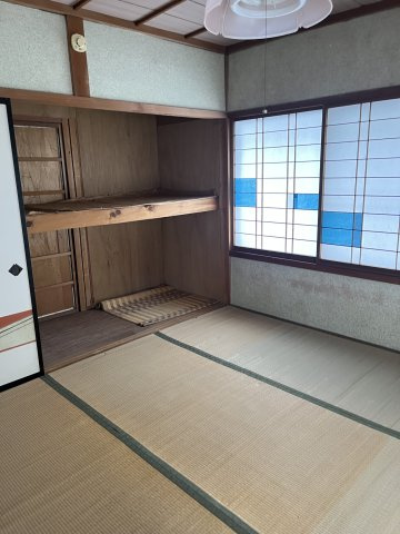 西郷町　戸建ての和室|2F和室　4.5帖の和室です。
