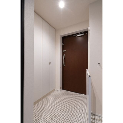 【玄関】 | コンフォリア芝浦バウハウス