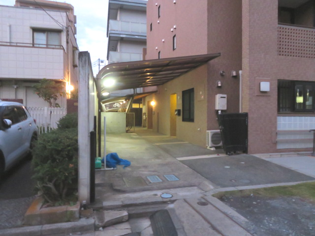 練馬区関町南４丁目の一棟マンションの駐輪場