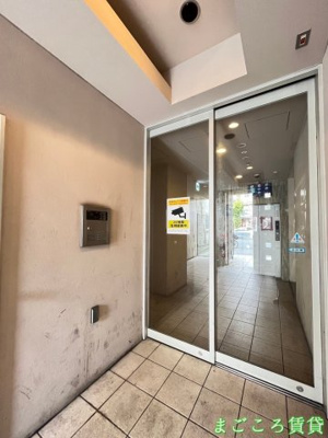 【エントランス】 | REI難波西