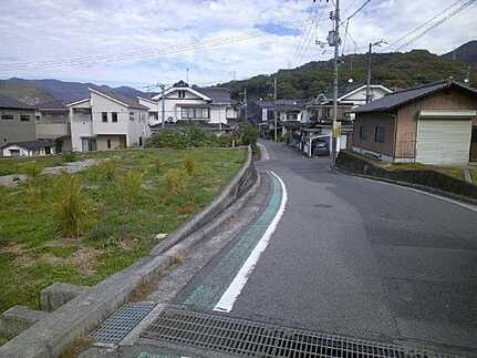 海田町三迫2丁目の前面道路含む現地写真
