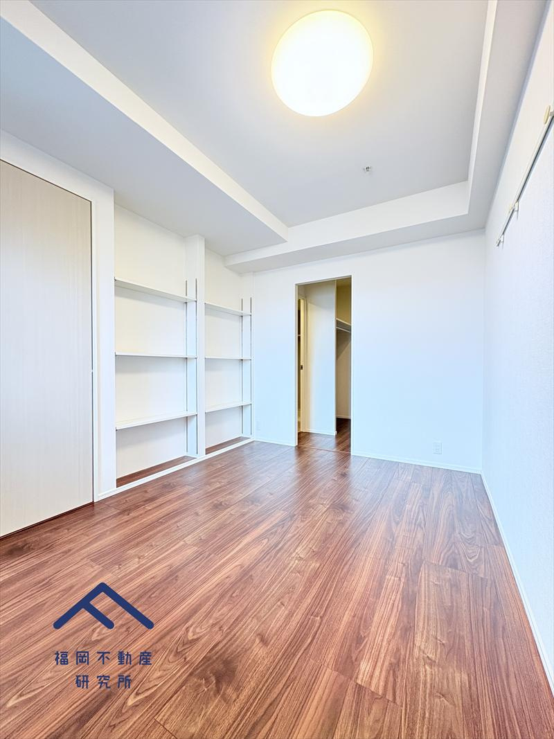 エンクレストベイサイド通りの洋室