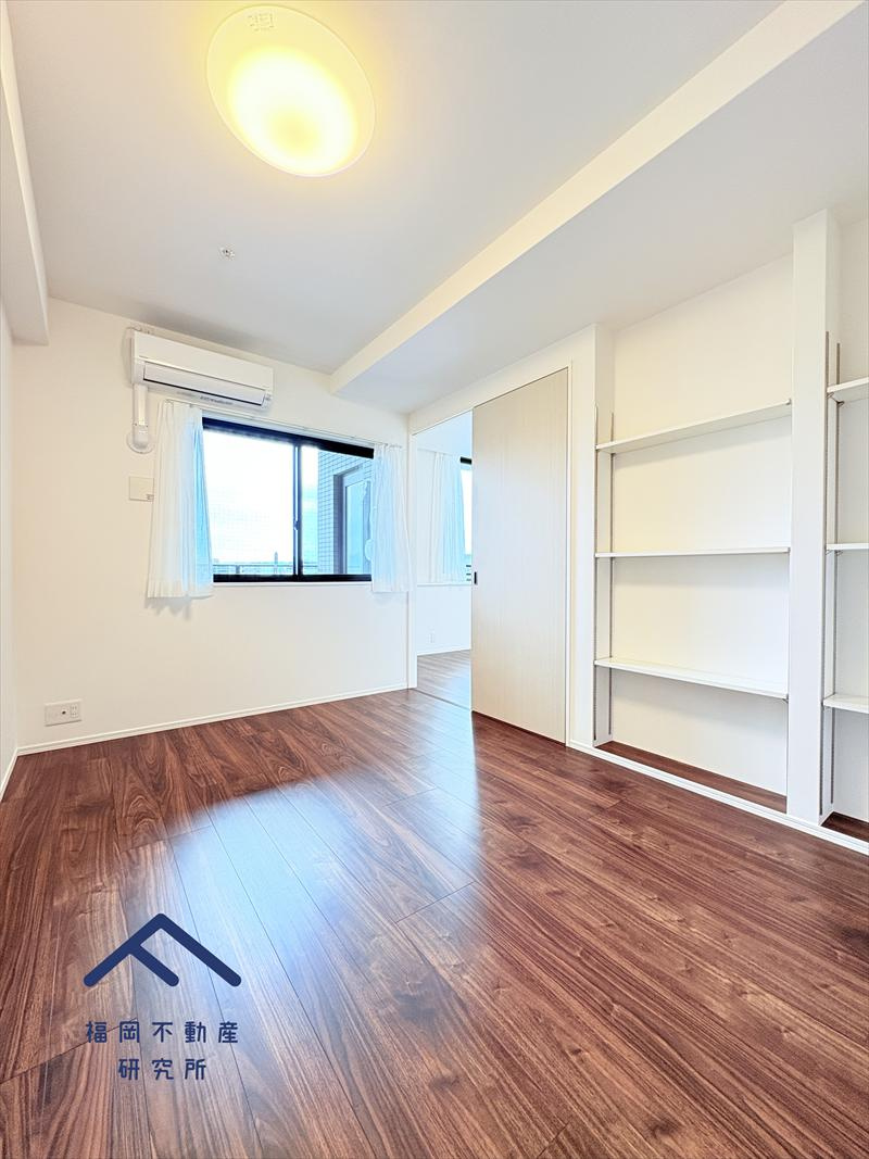 エンクレストベイサイド通りの洋室