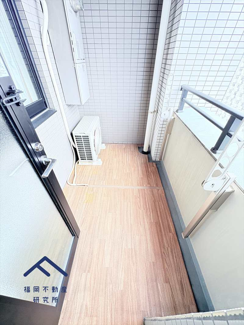 エンクレストベイサイド通りのバルコニー