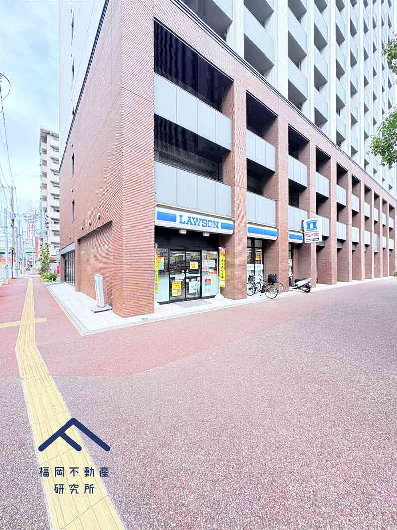 エンクレストベイサイド通りの外観