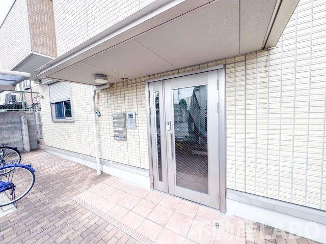 アビーロード巽東のエントランス