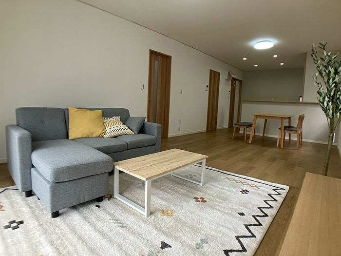 安佐南区長楽寺1丁目の居間・リビング