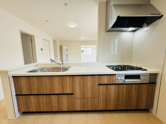 『八王子市新築戸建て』八王子市寺田町761-21【仲介手数料無料】　新築戸建てのキッチン|～仲介手数料無料☆八王子ひなた不動産～八王子市寺田町　新築戸建て