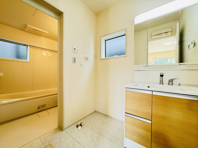 『八王子市新築戸建て』八王子市寺田町761-21【仲介手数料無料】　新築戸建ての独立洗面台|～仲介手数料無料☆八王子ひなた不動産～八王子市寺田町　新築戸建て