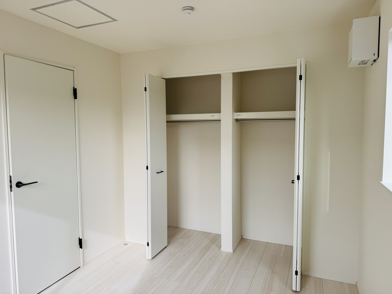 八王子市　楢原町　新築一戸建て　２４ー１期の収納|～収納力の高いクローゼット完備～