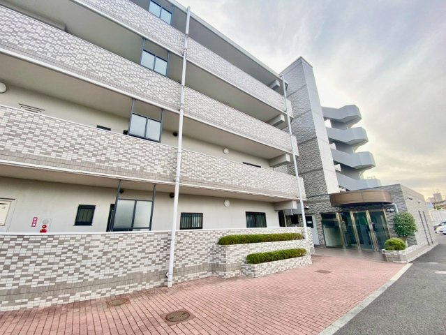 ロイヤルパレス長町南キャトルの外観
