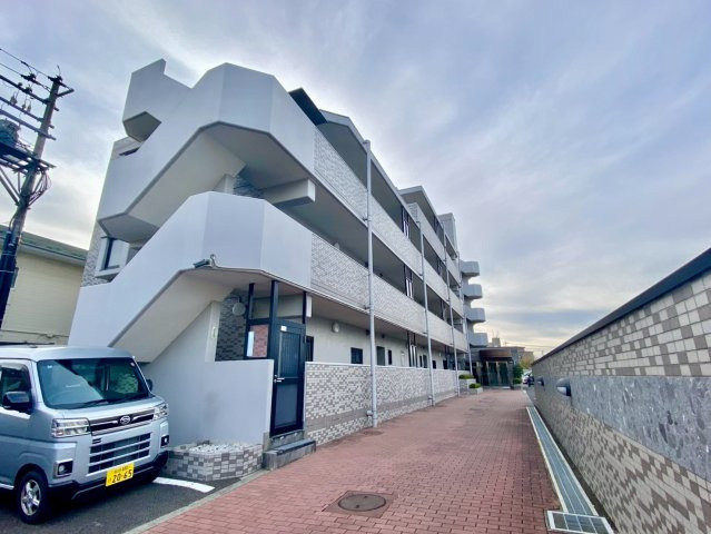 ロイヤルパレス長町南キャトルの外観