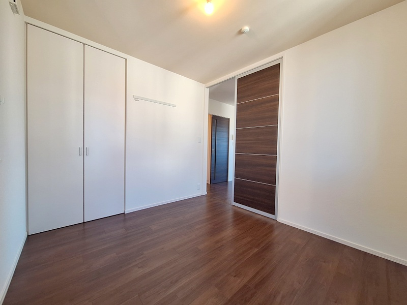 日進町１丁目メゾンの洋室