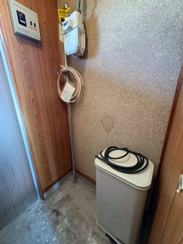 ひまわりマンションの玄関