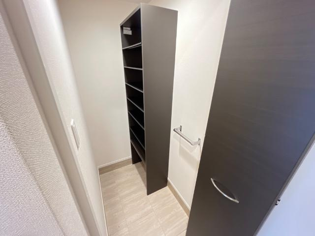 ポポラス西下台の玄関|シューズクローク