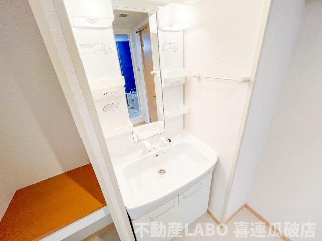 Defi小路の洗面所