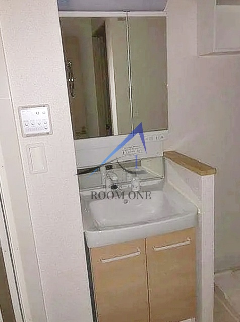 フェリチタの洗面所|独立洗面台です。