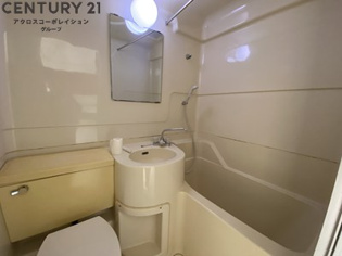 シンプルで機能的なユニットバスです！
