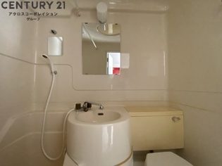 浴室内に洗面台付き！
