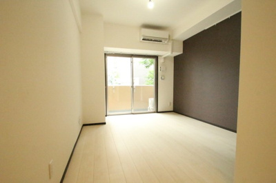 【居間・リビング】 | ロイジェント九段 | 使いやすい居間です