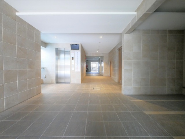 レジデンス・スエヒロ上本町のロビー