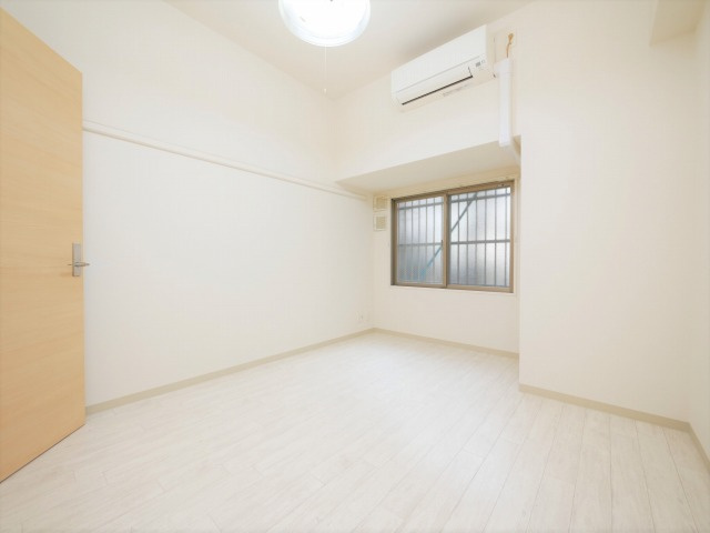 レジデンス・スエヒロ上本町の居間・リビング