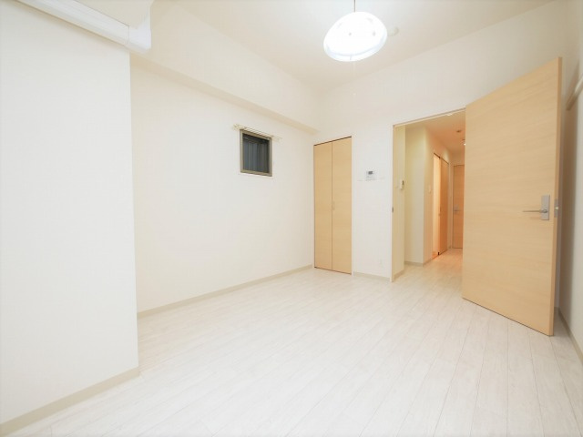 レジデンス・スエヒロ上本町の居間・リビング