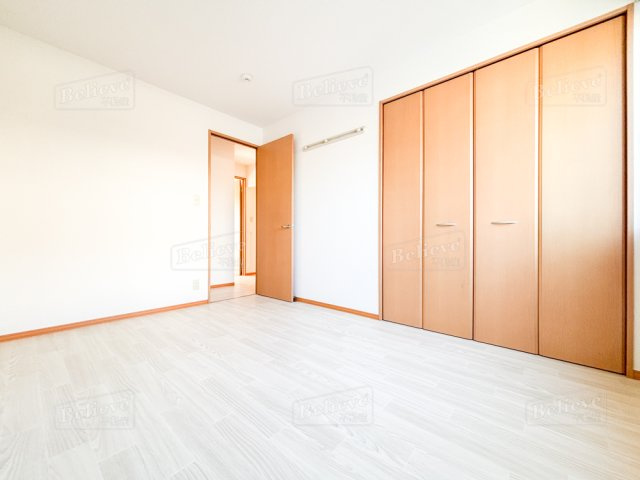 セジュールよあけの寝室|クローゼット付きの寝室です☆