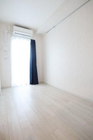 大阪市都島区片町１丁目の賃貸マンションの居間・リビング