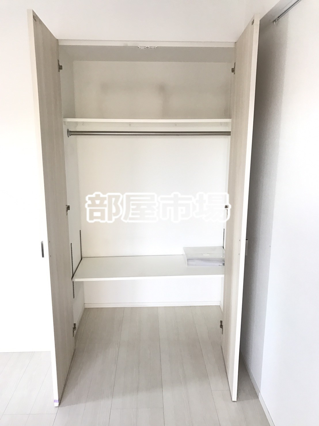 ROTIS COURTの収納