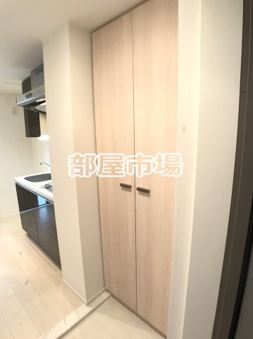 ROTIS COURTの玄関