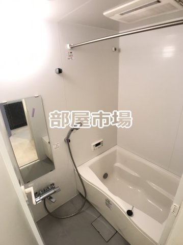 ROTIS COURTの浴室